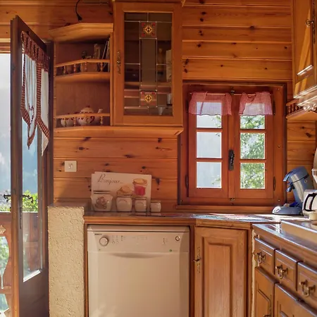 In Rhone Alpes With Stunning Views Chalet *