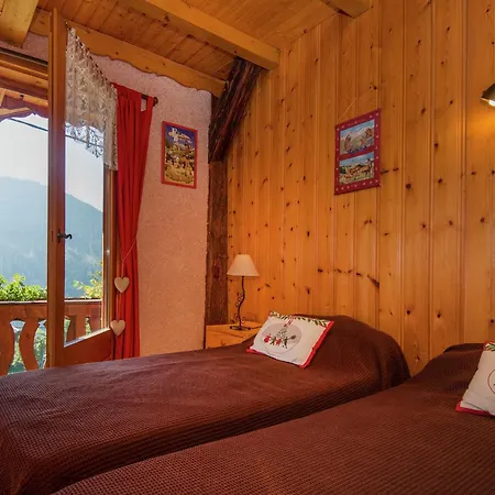In Rhone Alpes With Stunning Views *